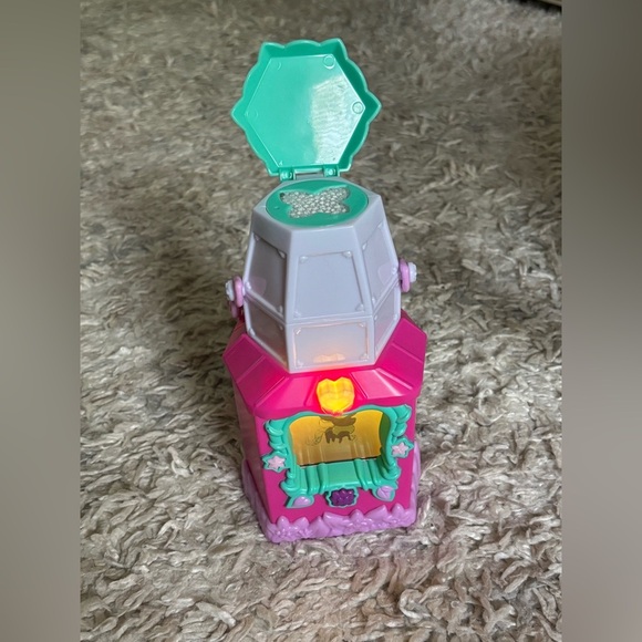 Source Unknown Other - Got 2 Glow Fairy Pet Finder Interactive Lantern Toy Lights Sounds WowWee 2021